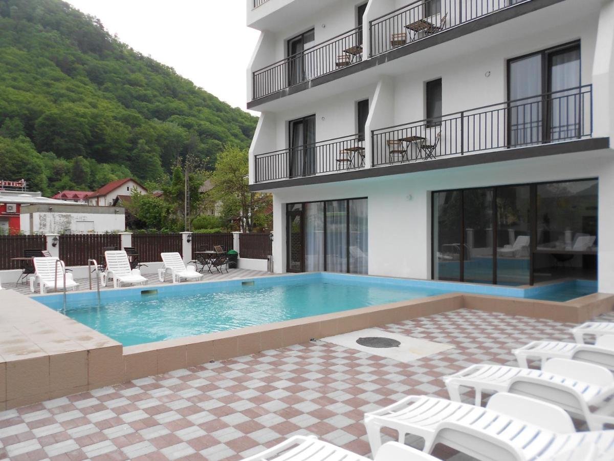 Andrana Hotel Caciulata Exterior photo